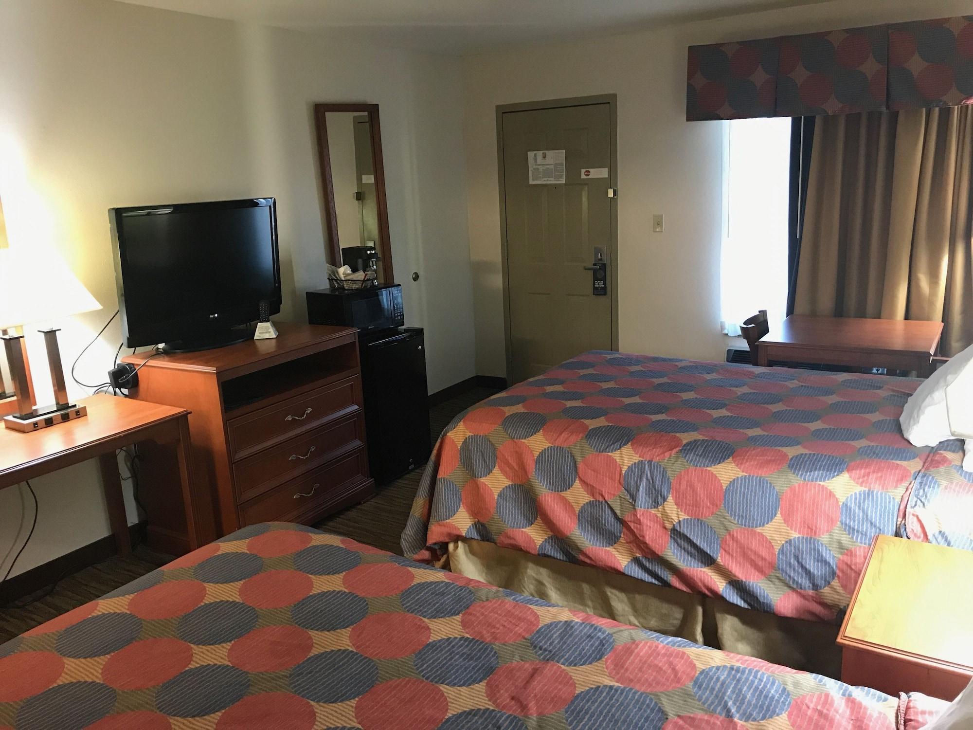 Super 8 By Wyndham Cave City Exterior photo