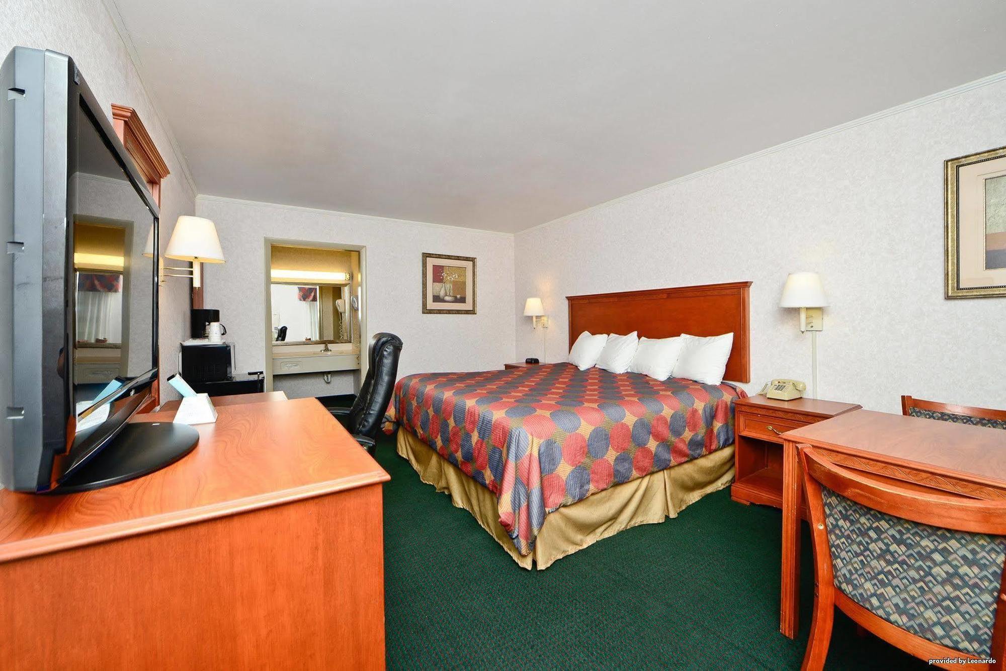 Super 8 By Wyndham Cave City Exterior photo